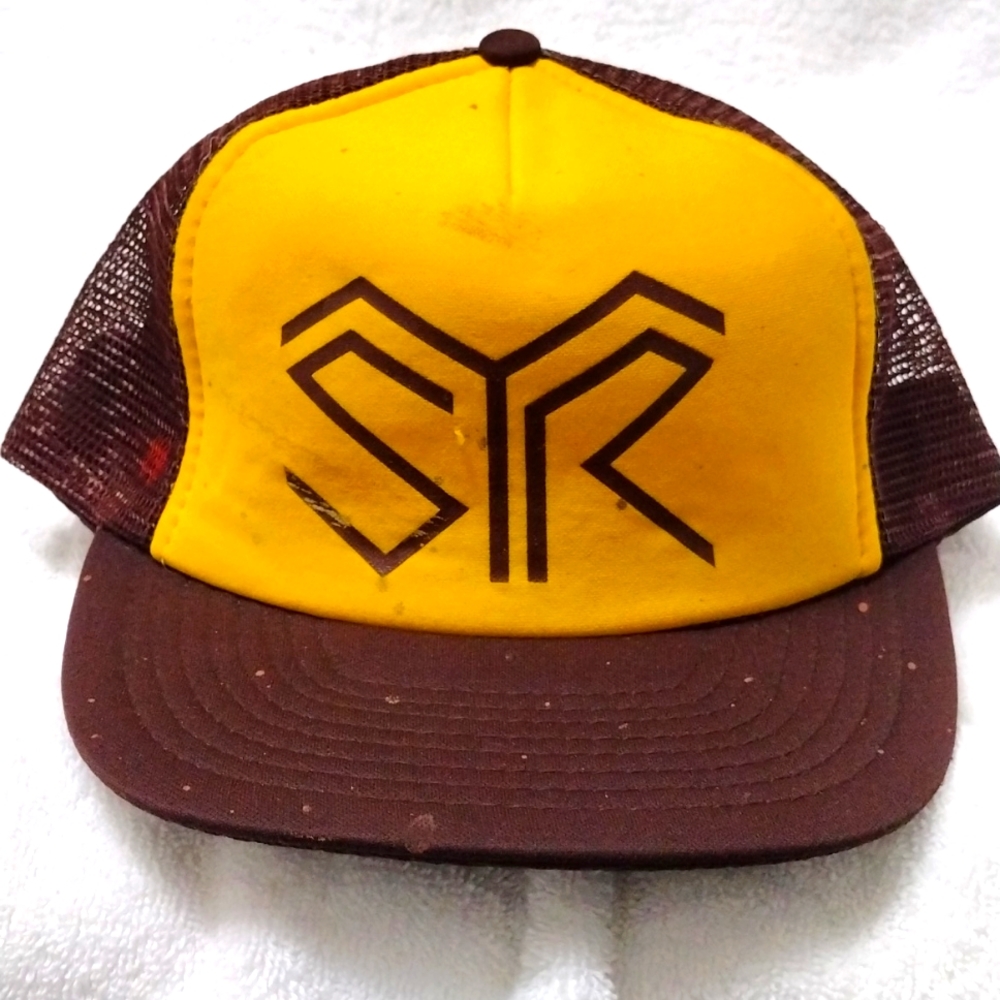 VINTAGE TRUCKER HAT:  SYR
